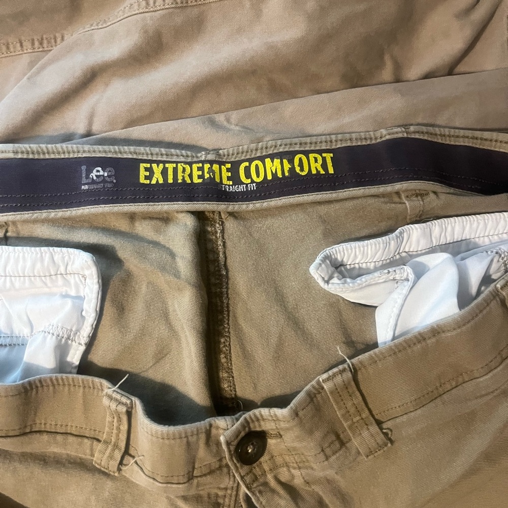 Lee Extreme Comfort Khaki 48x30